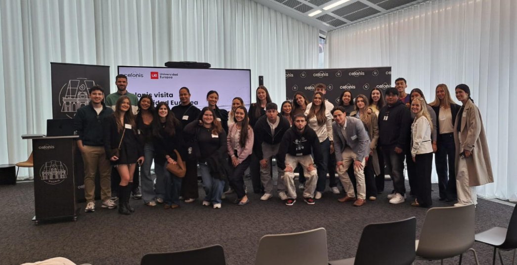 Group photo at the Celonis business visit in Madrid